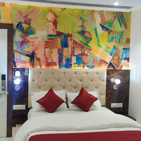 Hotel Relax Bhopal Exteriör bild
