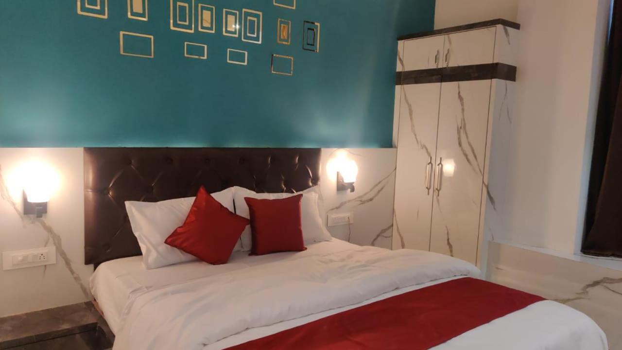 Hotel Relax Bhopal Exteriör bild