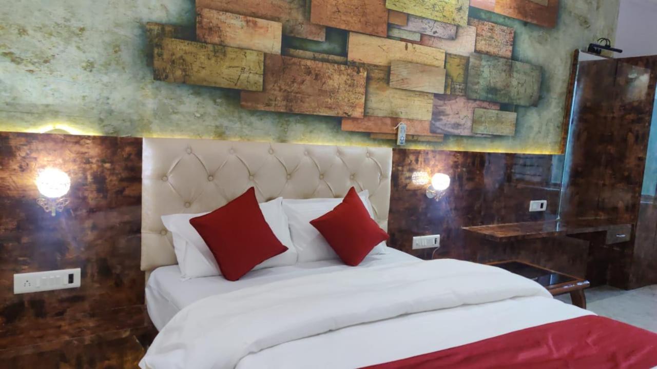 Hotel Relax Bhopal Exteriör bild